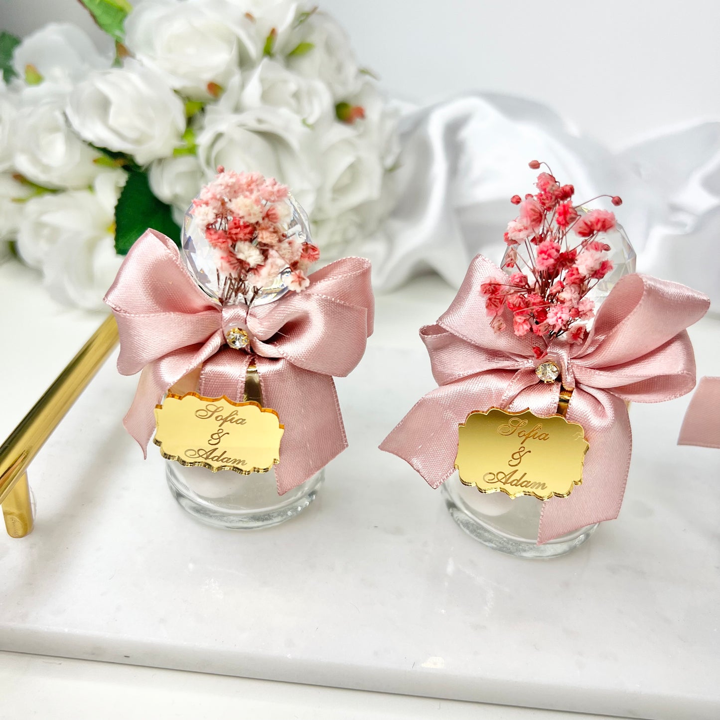 حاوية ماسية مزهرة