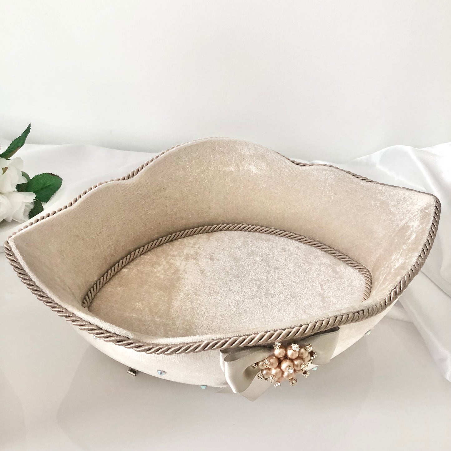 Nude velvet basket new collection