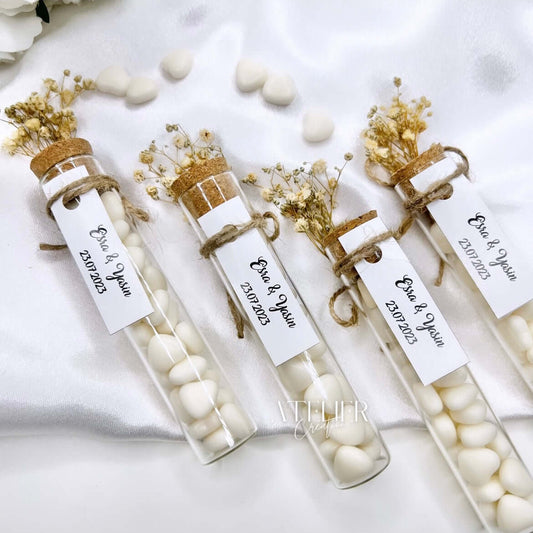 Kalp şeklinde şeker şişeleri