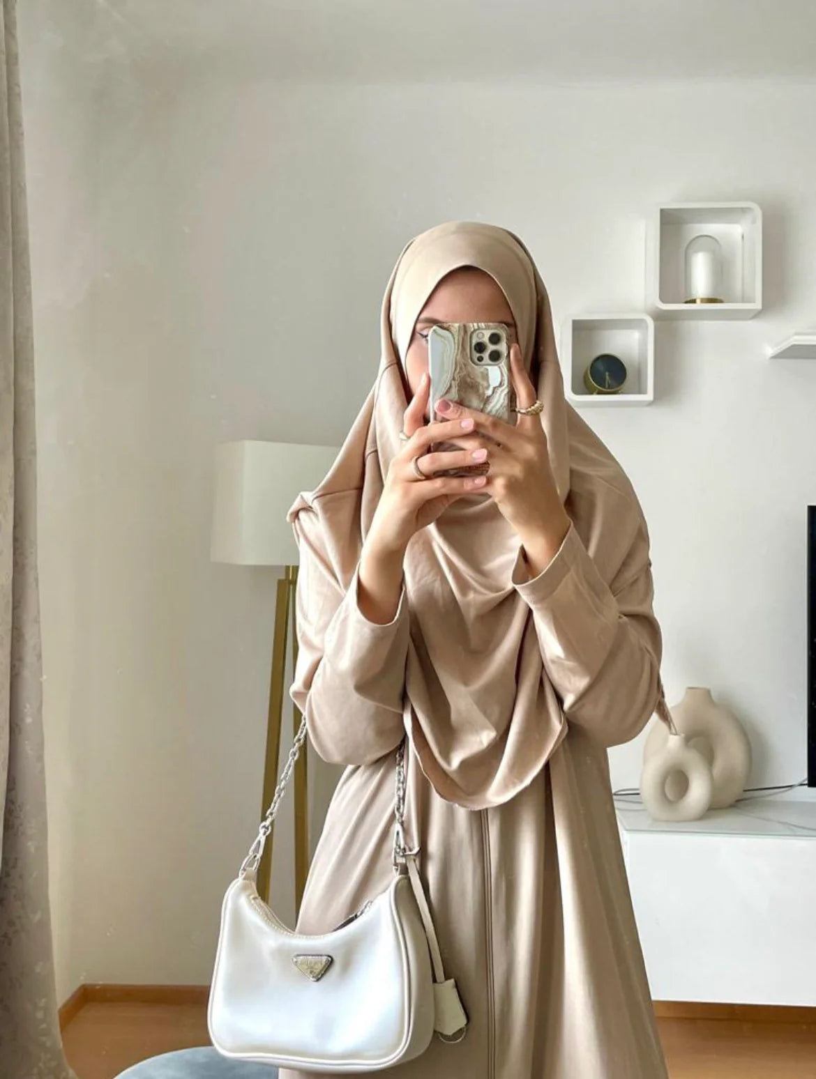 Robe de prière beige